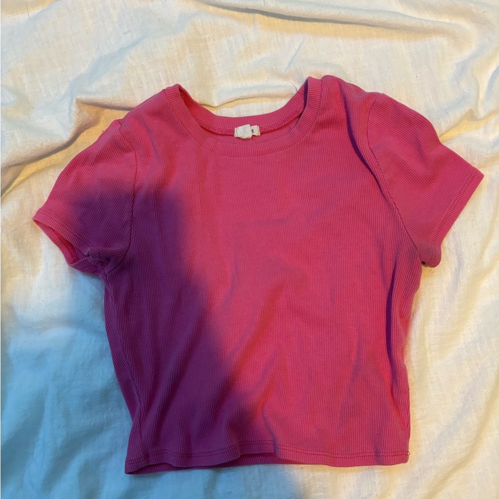 pink cropped garage tee